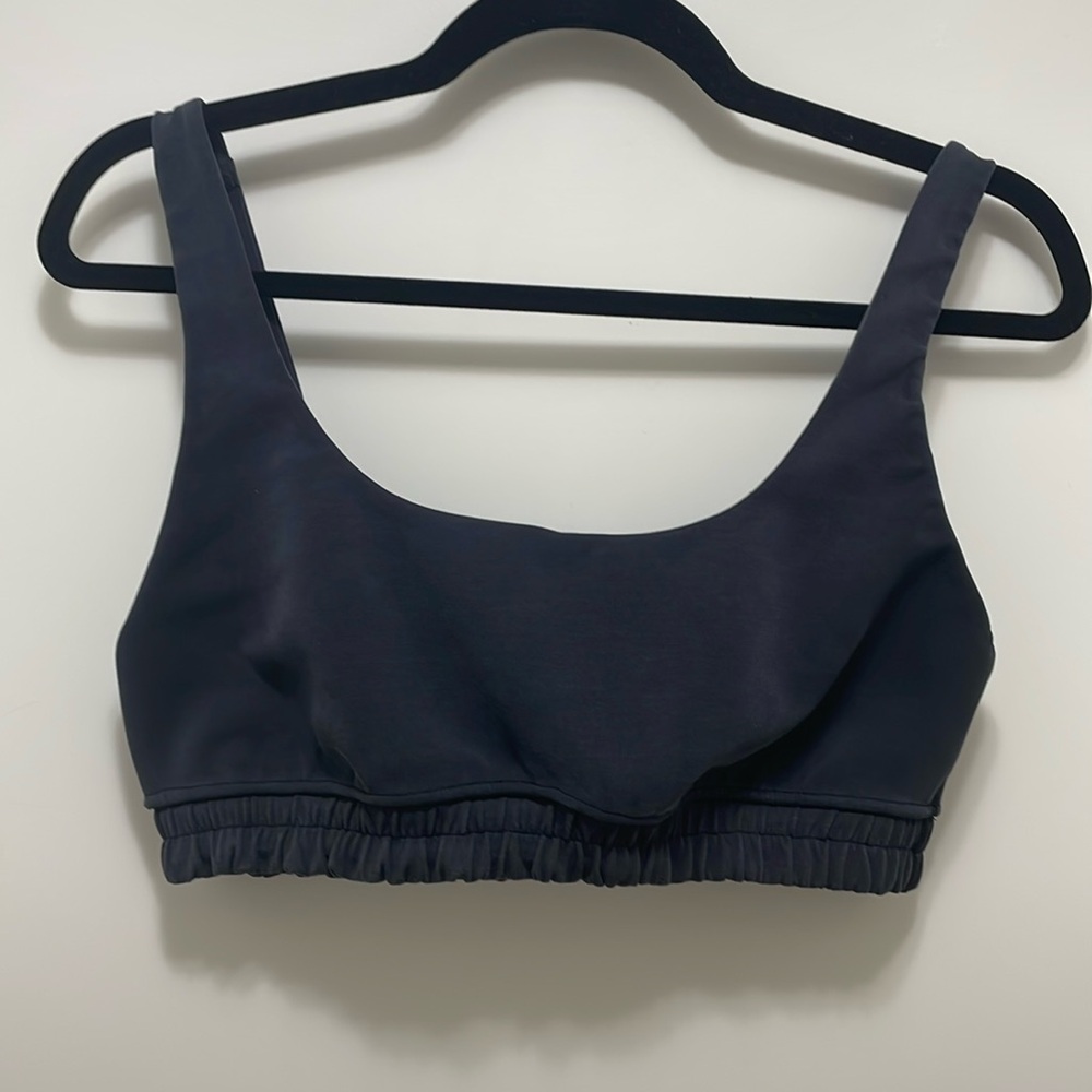 Lululemon Softstreme scoop neck bra